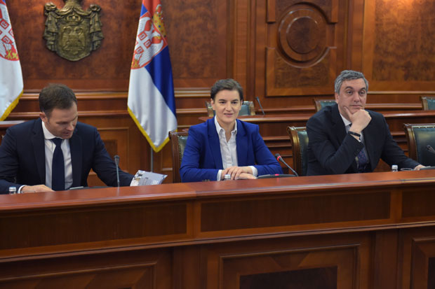 Онима са факултетом држава даје 24.000, а са средњом школом 20.000 динара: Нови пројекат за запошљавање 10.000 младих